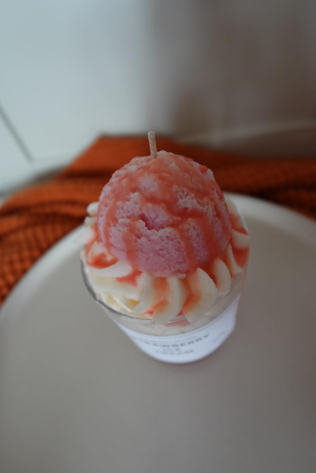 STRAWBERRY ICE CREAM CANDLE