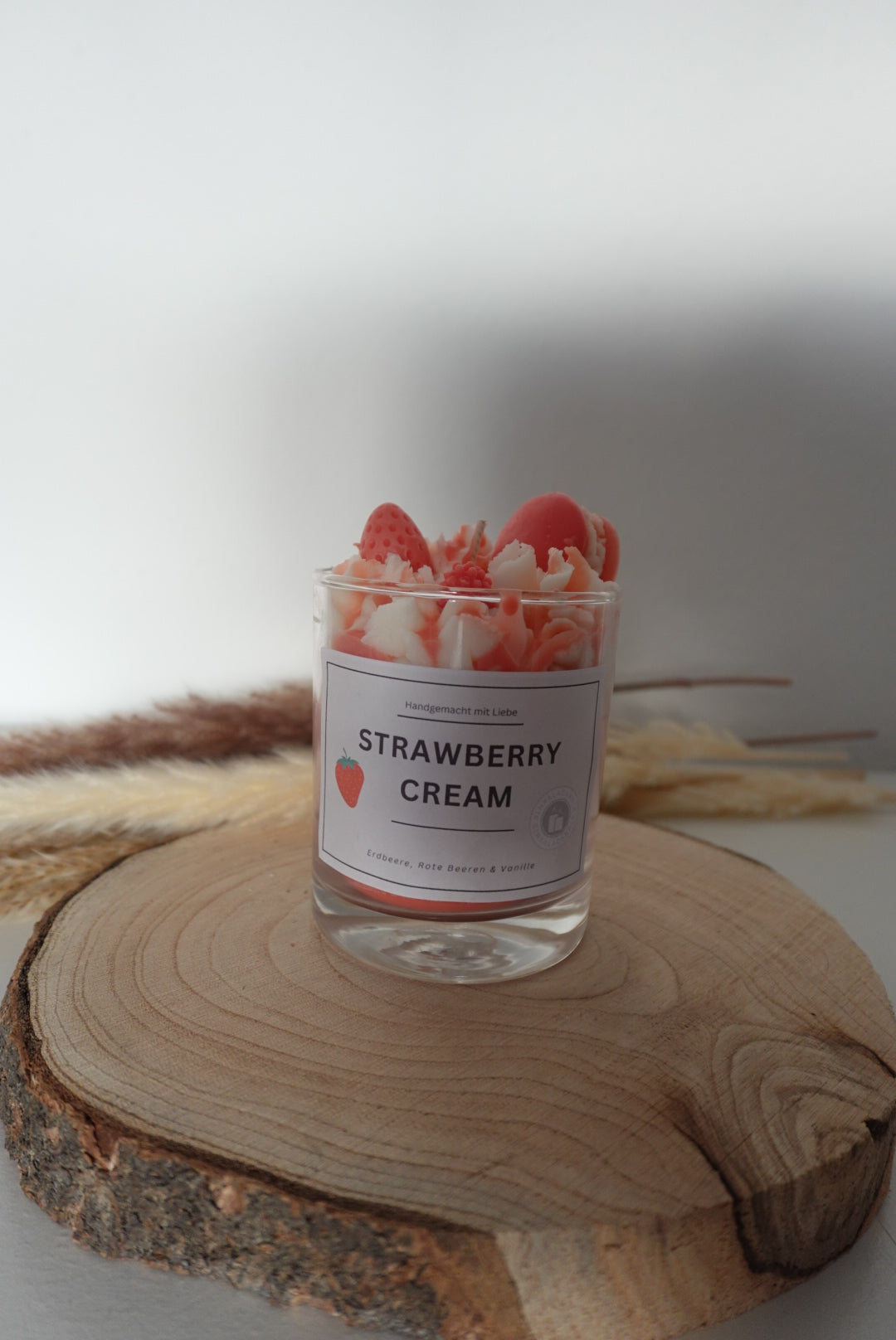 STRAWBERRY-CREAM CANDLE🍓
