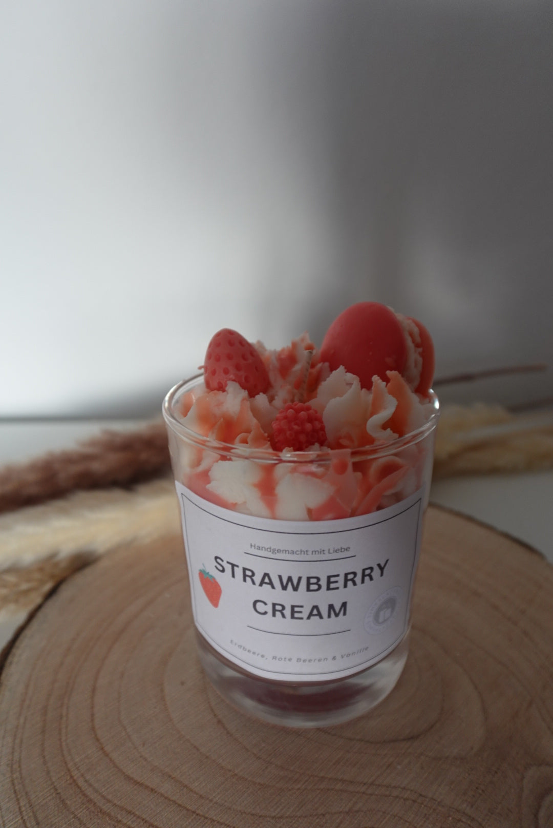 STRAWBERRY-CREAM CANDLE🍓