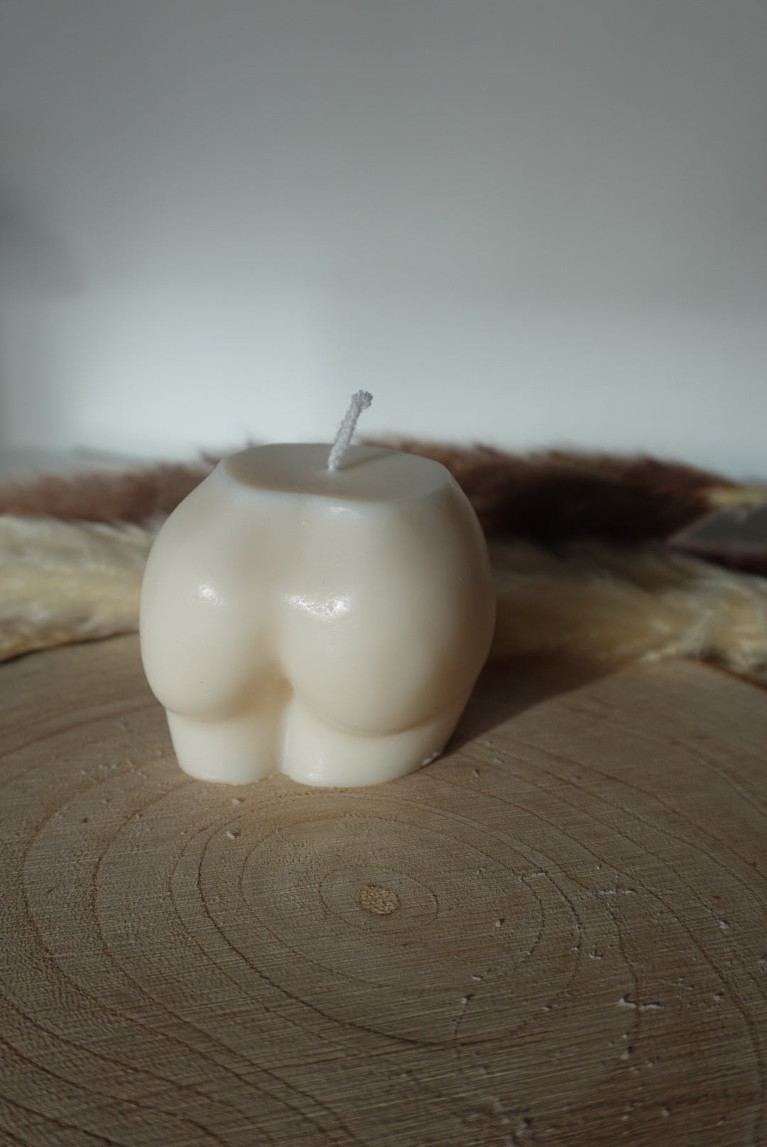 WOMAN CANDLE