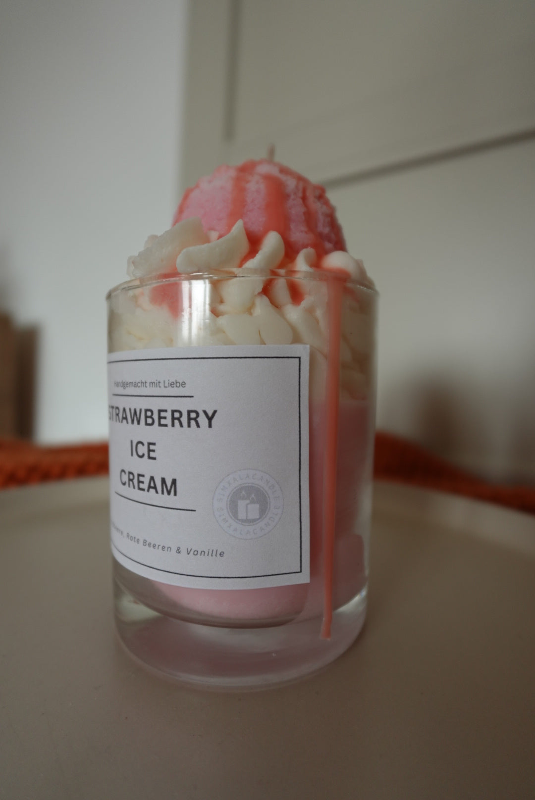 STRAWBERRY ICE CREAM CANDLE